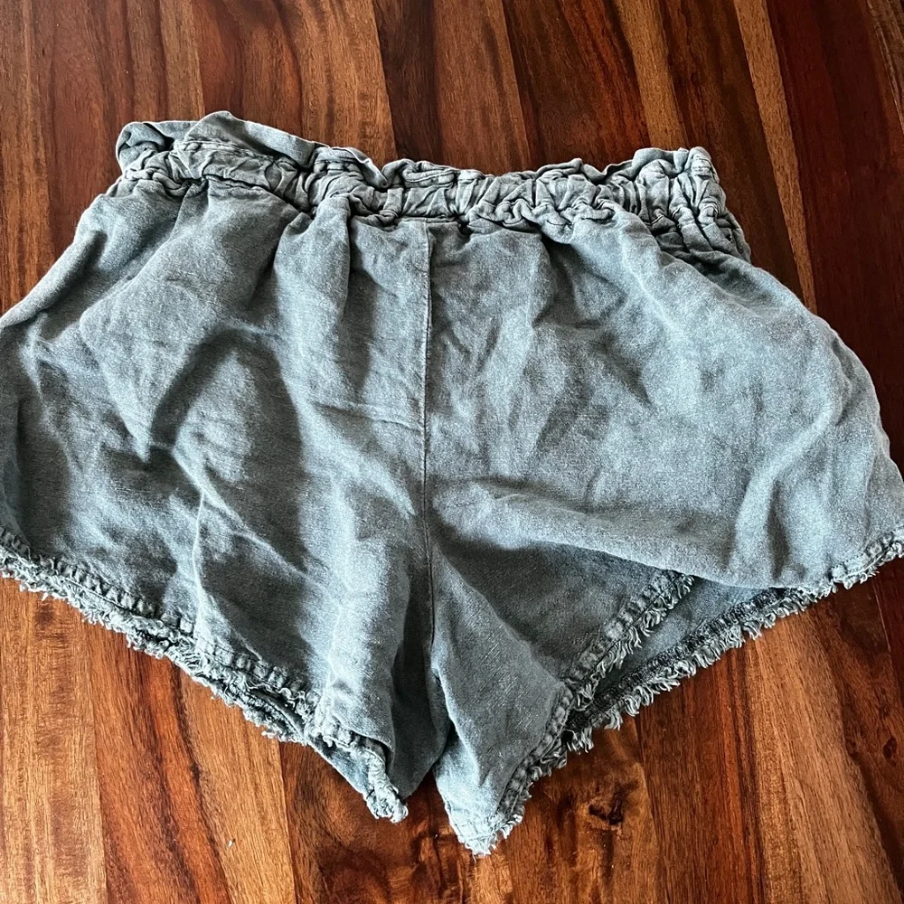 Young Fabulous & Broke YFB Green linen blend drawstring Shorts women’s small - Picture 4 of 15